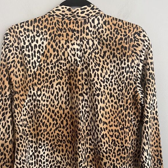 Chico’s Women’s size 0 size 4-6 New Cheetah animal print No Iron Blouse - Picture 11 of 13